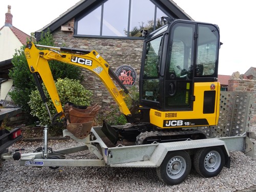 Jcb 15c mini digger - jcb,